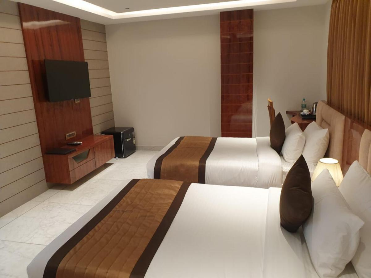 Hotel Suncity Palace Katihār Zewnętrze zdjęcie