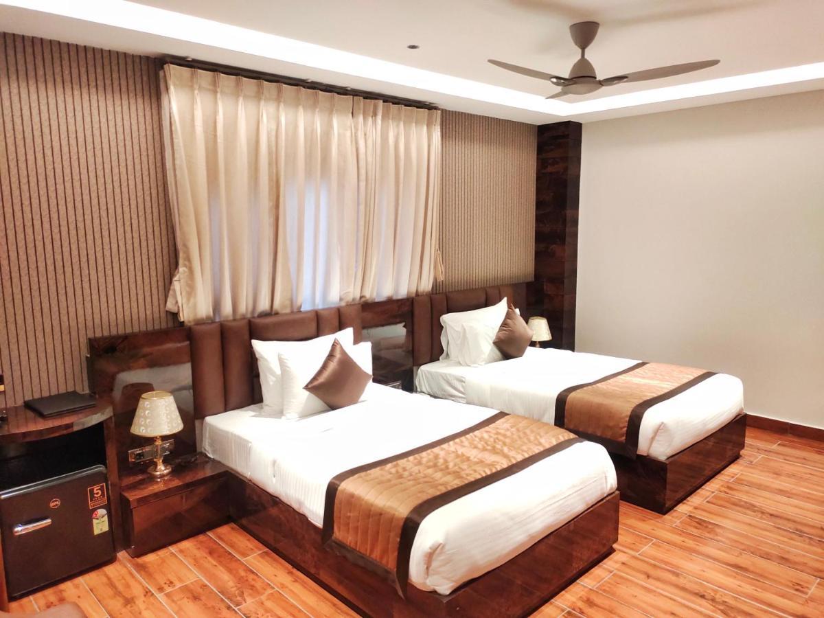 Hotel Suncity Palace Katihār Zewnętrze zdjęcie